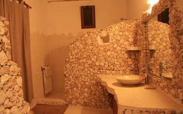 House With in Watamu With Pool Access Furnished Terrace a