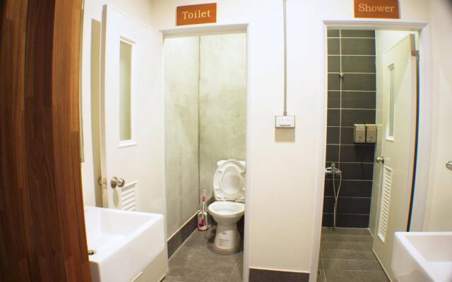 Knock Knock Hostel