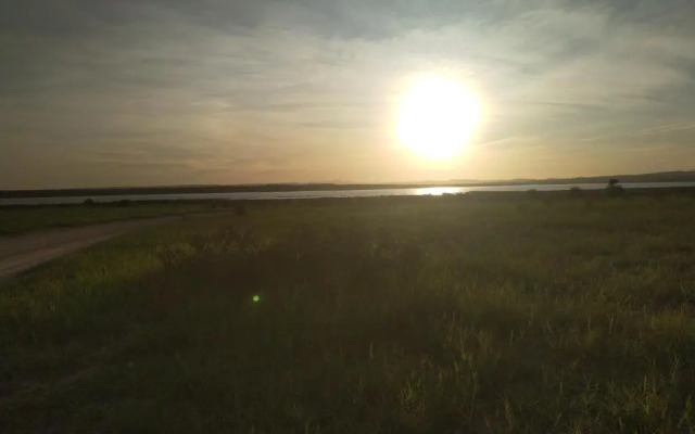 7th floor beachfront apartment with stunning views