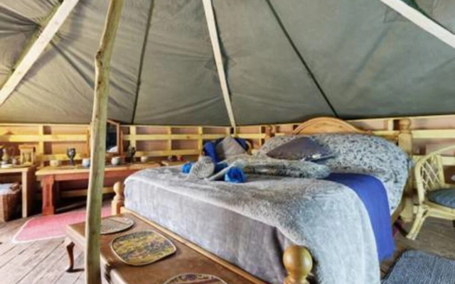 Hobbity Bell Tent House