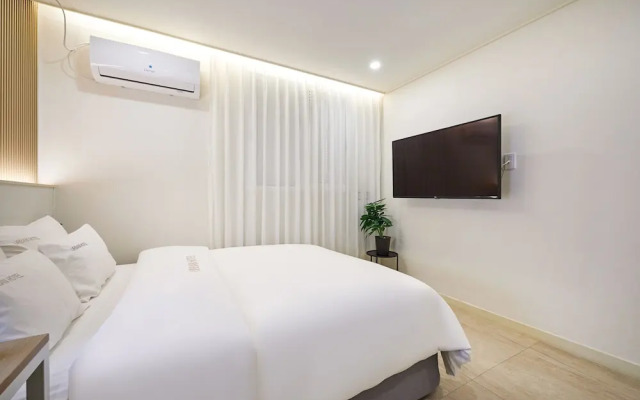 Urban Hotel