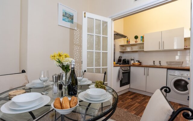 Ford Park Apartment