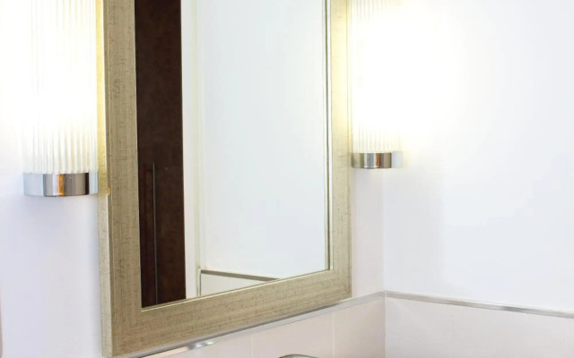 Humber Royal Hotel