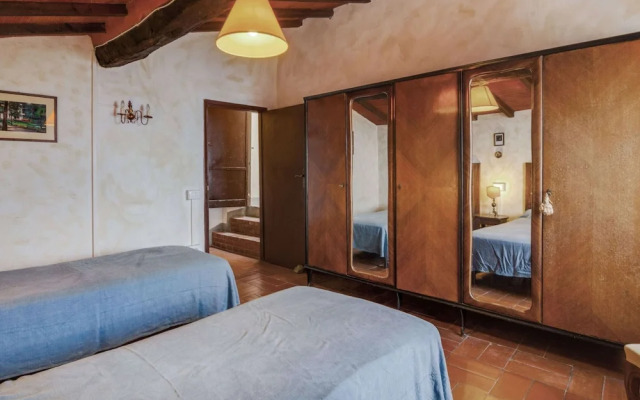 Belvilla by Oyo Flat in Farmhouse With Pool