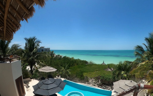 Casa Punta Coco & Beach Club