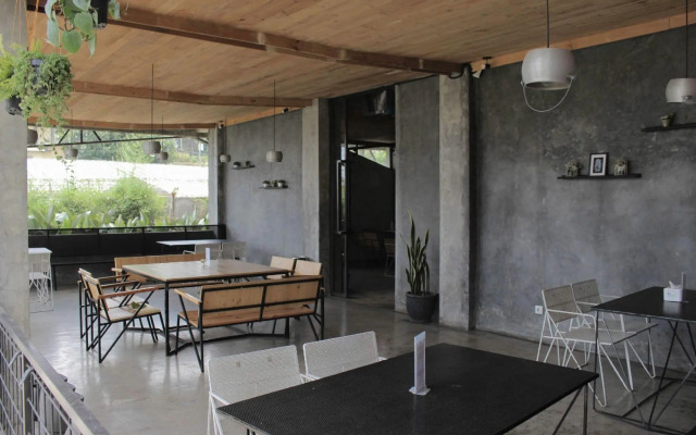 Hotel Kupu Kupu Lembang