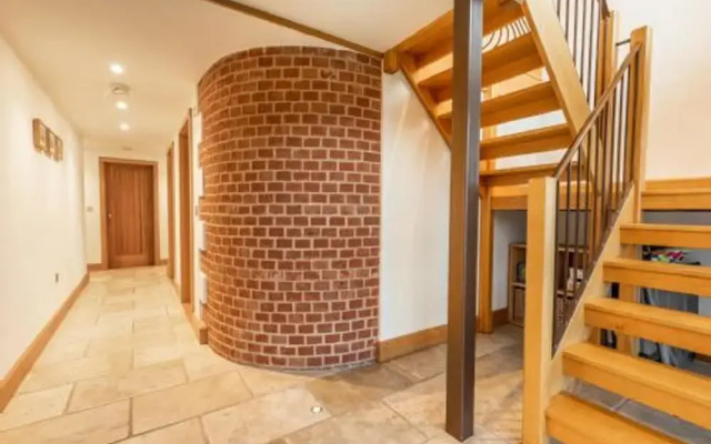 Host Stay Owl Barn