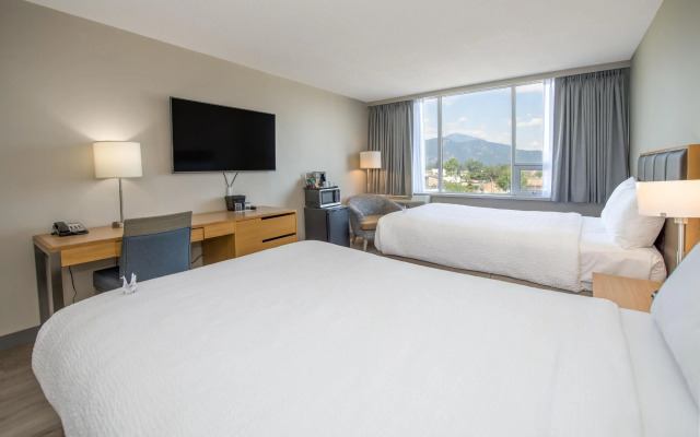 Coast Chilliwack Hotel by APA