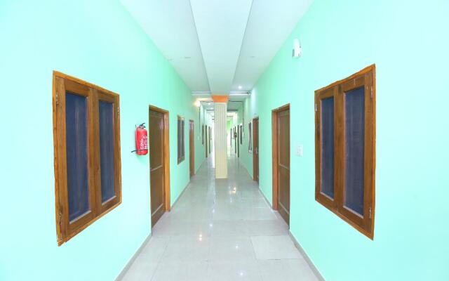 OYO 23101 Hotel Amarpali