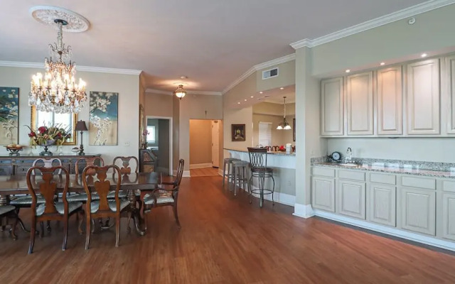 Legacy Towers I Penthouse