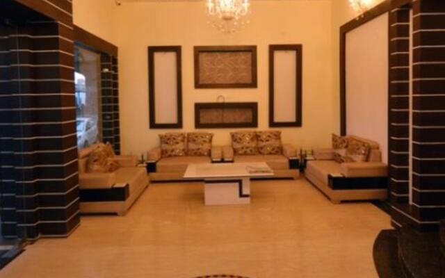 Capital O 9235 Hotel Nayyar