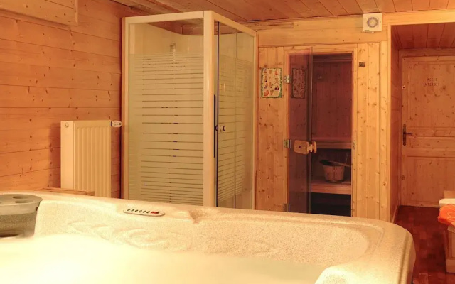 Chalet With Fireplace in Alpe D'huez