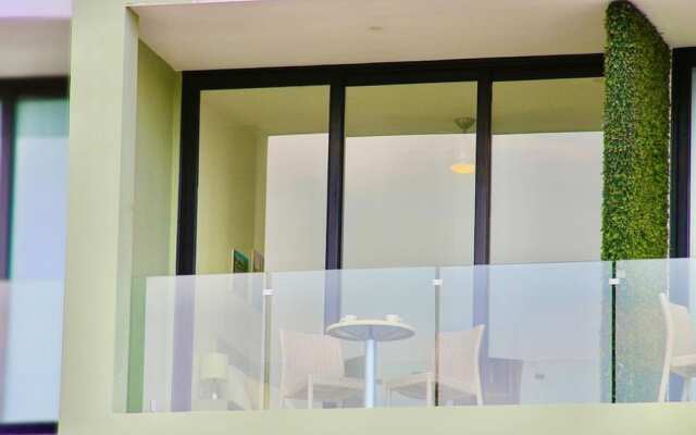 Menesse The City By Playa Moments