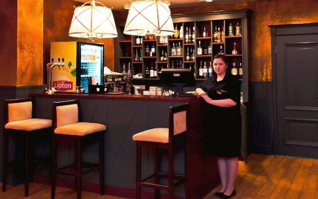 Hotel Troya West