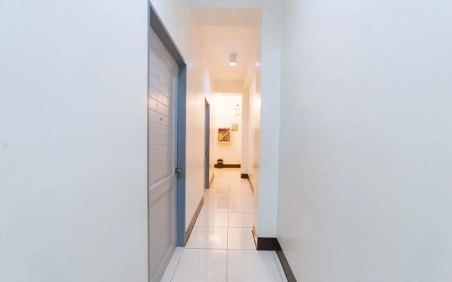 Mark & Marlie Pensionhouse by RedDoorz