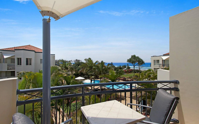 Golden Riviera Beach Resort