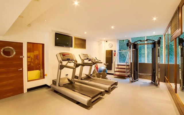 Pleasant Apartment In London Near Ismaili Center