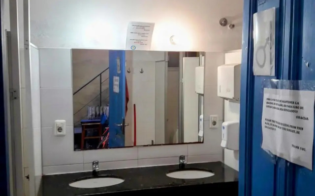 Hostal MVD Port