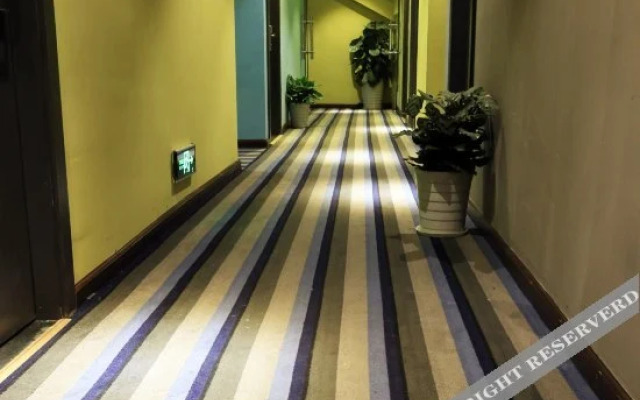 Yiwo Hotel