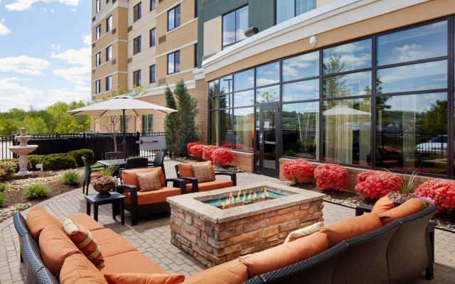 Courtyard Pittsburgh Washington/Meadow Lands