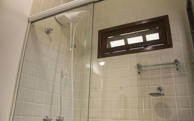 Bz10 Casa 4 suítes em condomínio clube