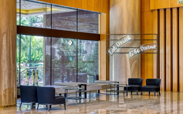 Divani Caravel Hotel