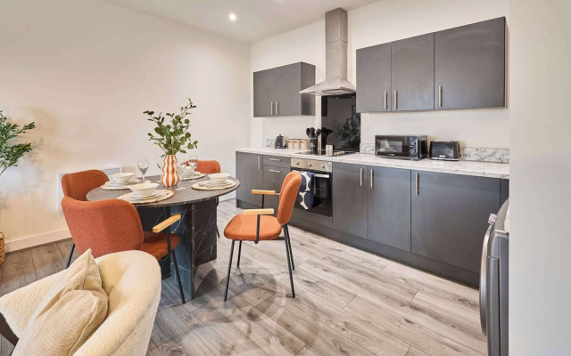 Host Stay 18 Queens Court