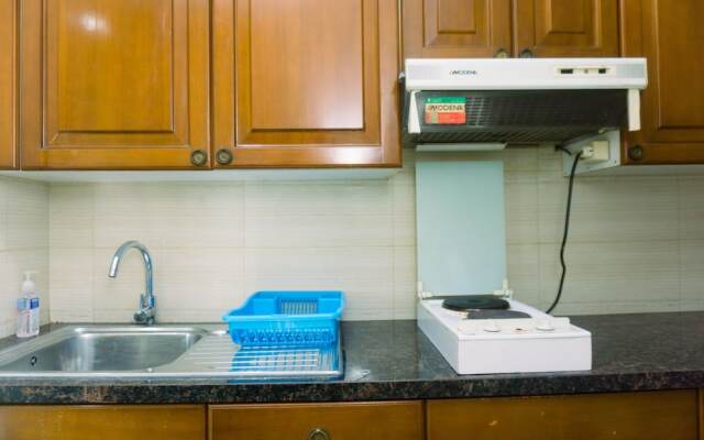 Luxury Studio At Semanggi Apartment