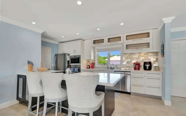 Dolphin Villa Private Pool!