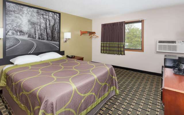 Super 8 by Wyndham Michigan City