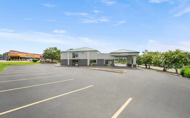 Quality Inn Auburn Campus Area I-85