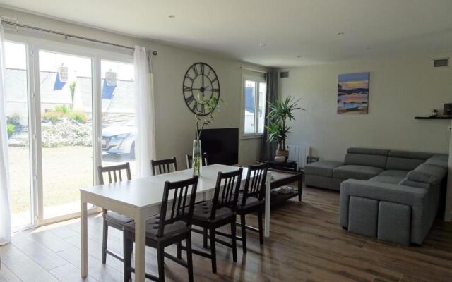 Comfortable Bungalow, Pink Granite Coast