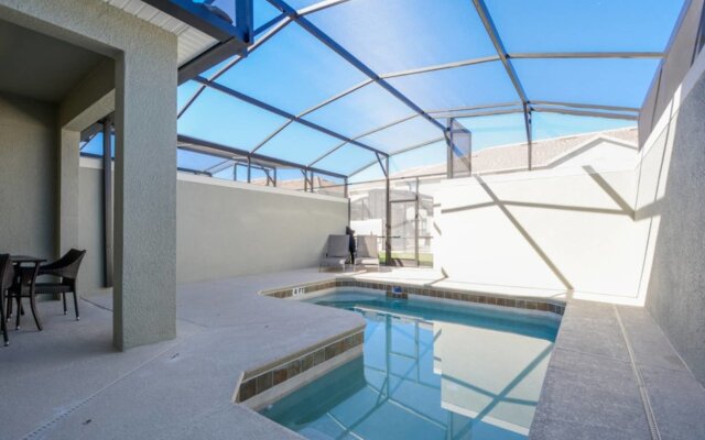4 Bedrooms villa - Storey Lake