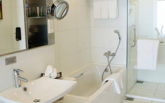 Tianjin Binhai Rezen Hotel