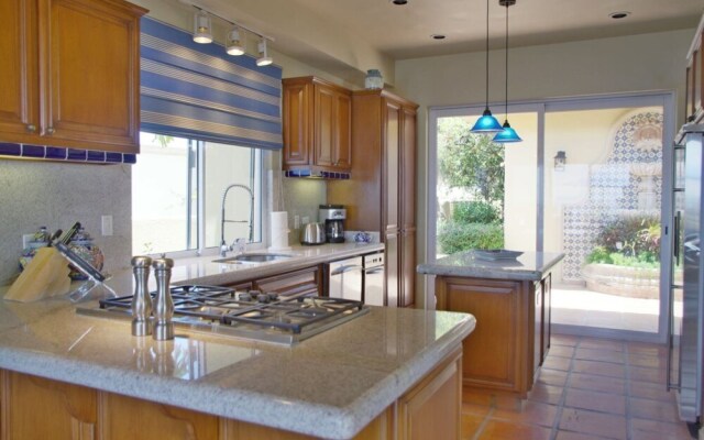 Casa Stamm, Hacienda-style Home Perfect for Families at Special Discounted Rate!