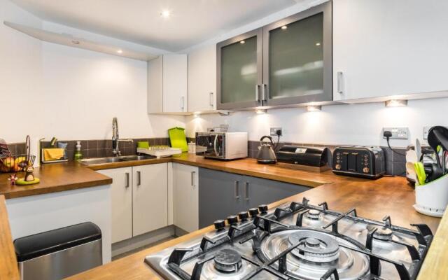 Cosy Riverview-London Excel Centre-O2 Arena