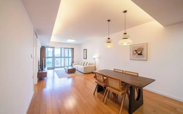 Tyms Elegant 2BR 1BA Apt Walk to Malls