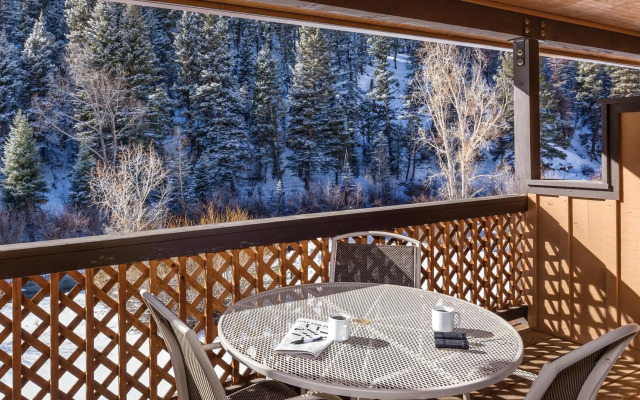 WorldMark Red River