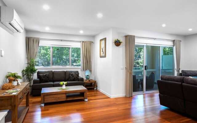 Woody Lifestyle one Bedroom Apartment