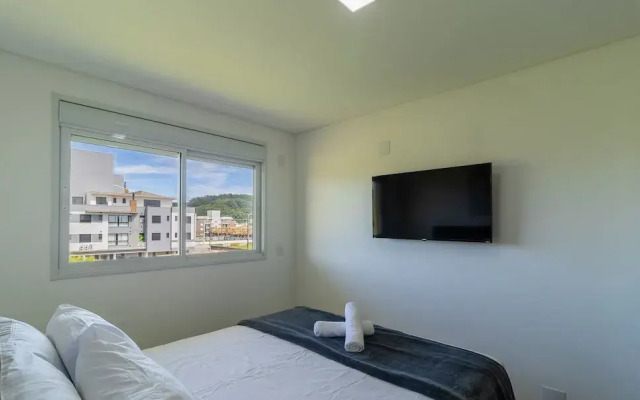 Comfort and Pool Near the Beach - Rhl0302