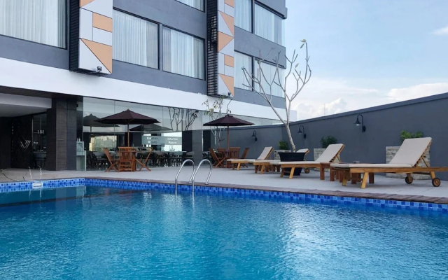 Zenith Premiere Hotel Baubau