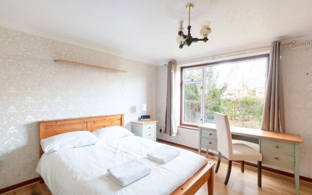 Compton Lodge 5-bedroom house