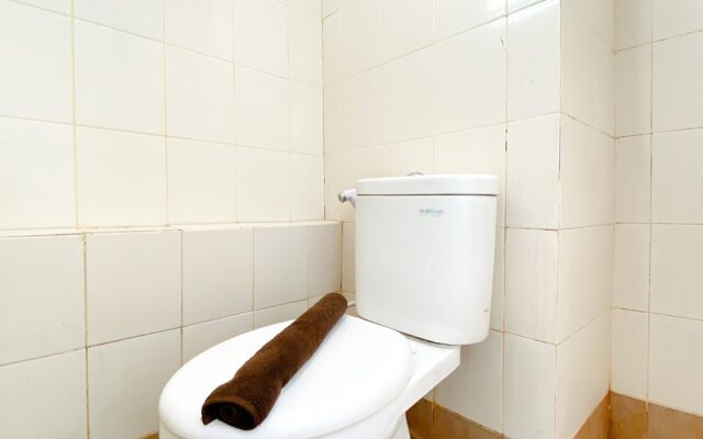 Comfort And Strategic Studio At Bassura City Apartment