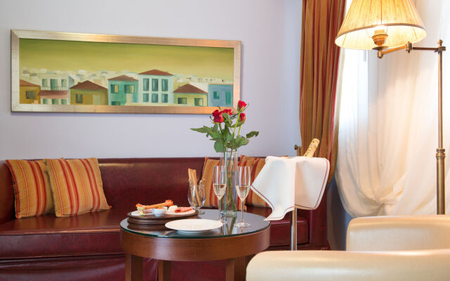 Enavlion Hotel Batagianni