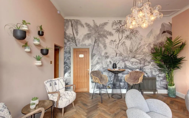 The Railway Hotel by Barefoot Retreats