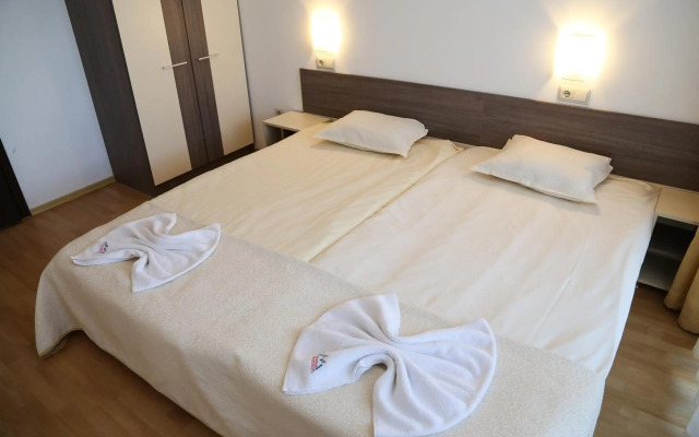 Mountain Paradise by Walnut Trees Apart hotel