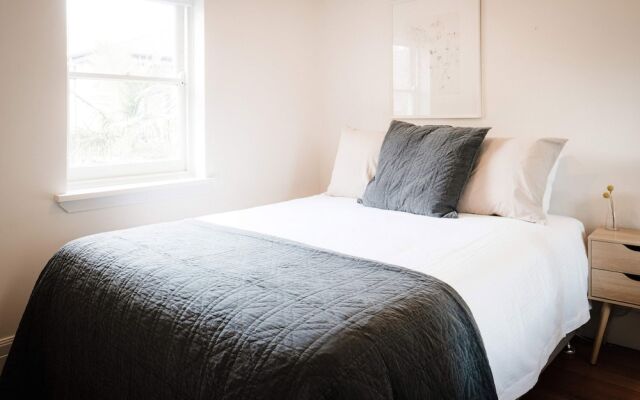 Elwood Beach Calming Tones - Rejuvenate Stays