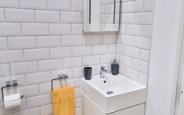 41B Wellington Suites