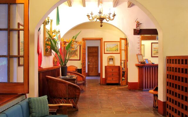 Posada del Tepozteco - Hotel & Gallery