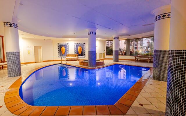 Resort-Style Apartment Opposite Beach